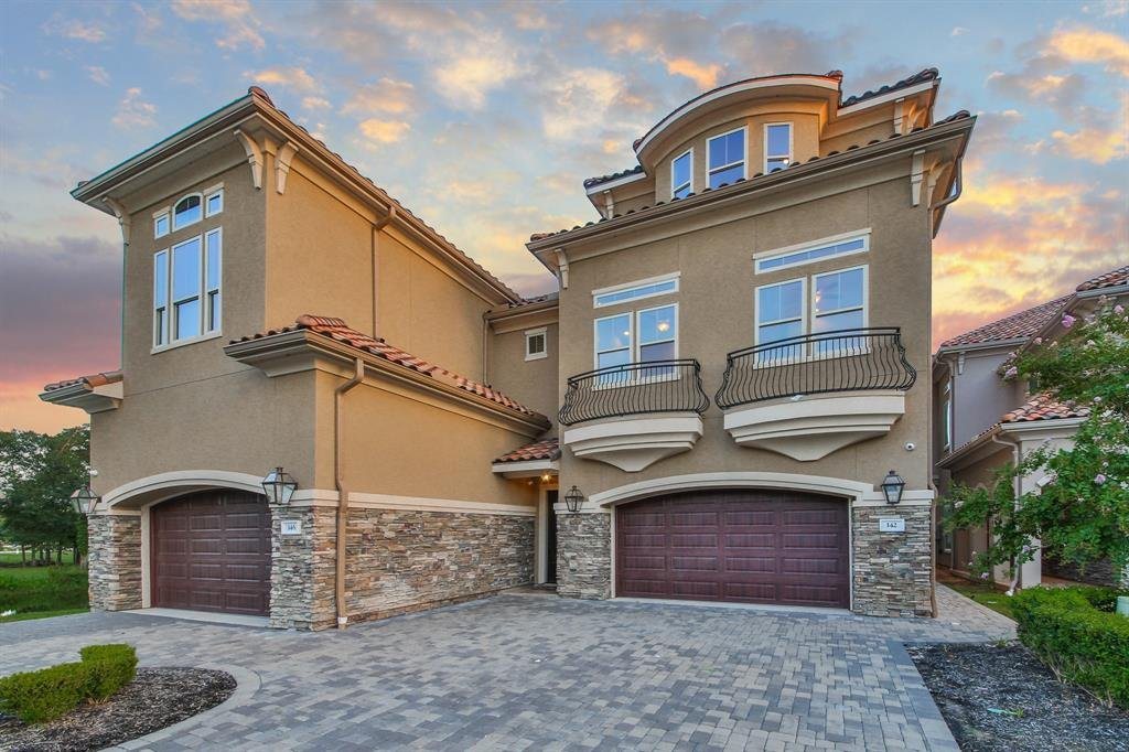 La Vie Villa unit 142